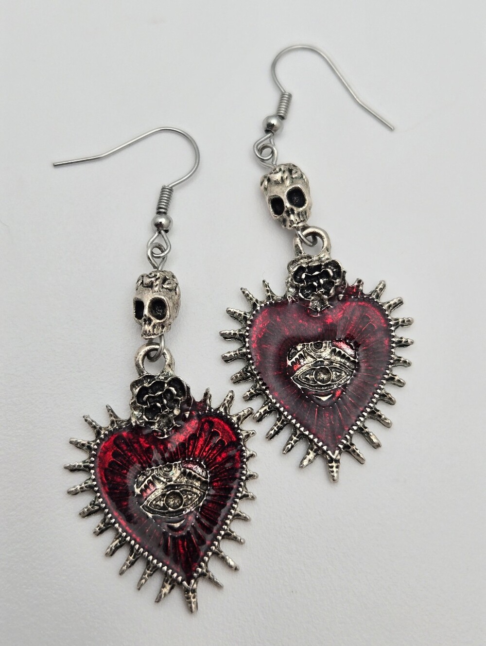 AnotherKiss Gothic Punk Heart Earrings Red Evil Eye Barbed Wire Dangle 2.5”